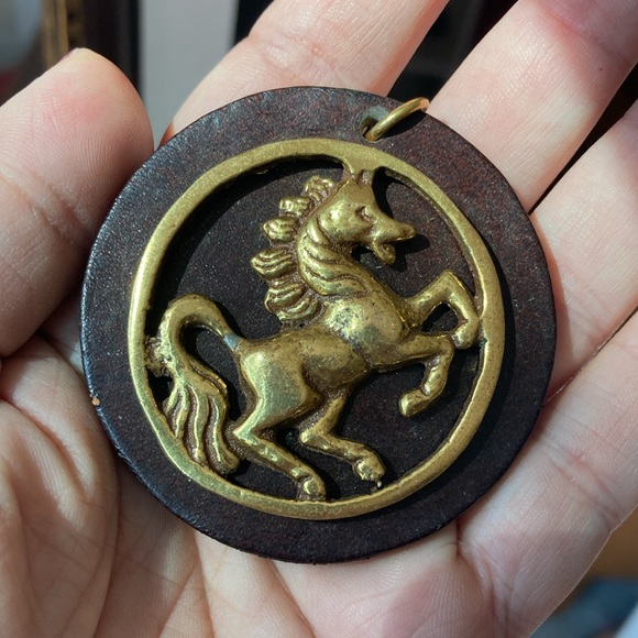 Vintage horse pendant - Picture 4 of 4
